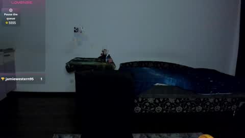 Kitsune online show from December 12, 7:37 pm