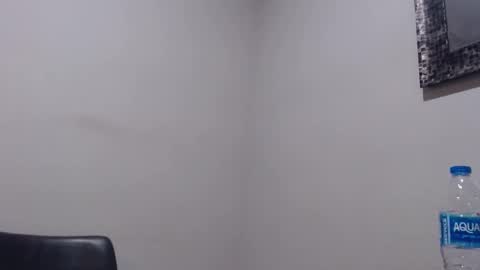 kittencrown online show from April 14, 7:14 pm