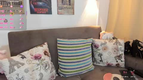 kitten online show from February 13, 9:05 pm