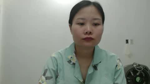 kitti_baby2x online show from March 30, 9:31 am