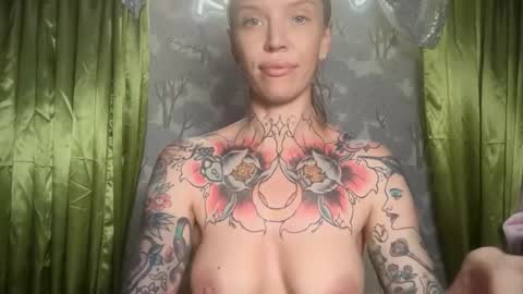 kittjones33 online show from May 17, 8:52 pm