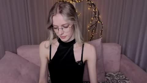 Kitty online show from May 8, 7:33 am