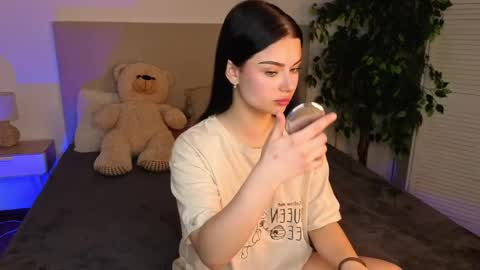 kitty_cut1ee_ online show from April 11, 7:36 am