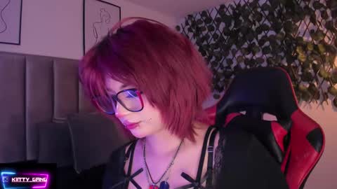 Snapshot of kitty_gang chatting on September 20, 2:54 am Camila online show from September 20, 2:54 am