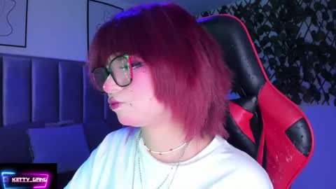Snapshot of kitty_gang chatting on October 2, 3:00 am Camila online show from October 2, 3:00 am