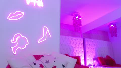 KITTY online show from October 2, 1:05 pm