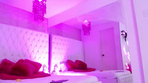 KITTY online show from October 23, 1:17 pm