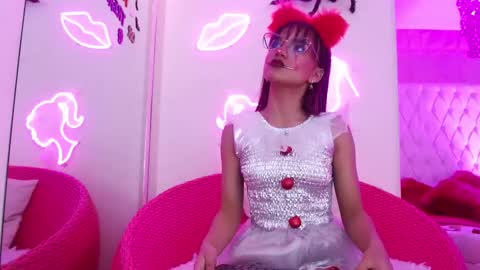 KITTY online show from October 10, 2:00 pm