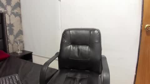 kitty_pridee online show from October 24, 9:33 pm