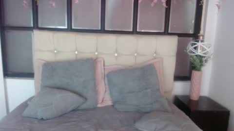 K I T T Y   online show from December 14, 8:47 pm