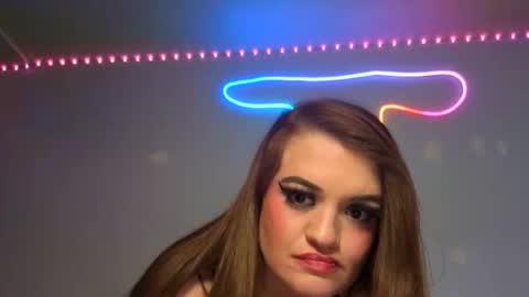 Snapshot of kittykat_1999 chatting on October 20, 7:44 am kittykat 1999 online show from October 20, 7:44 am