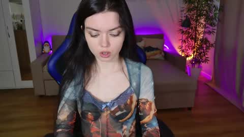 Julia online show from April 17, 3:58 pm