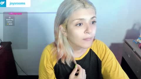 Kitty Trixy online show from December 10, 3:30 am