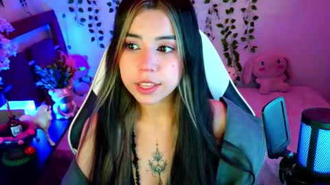 Kittyuwu  online show from January 6, 10:13 pm