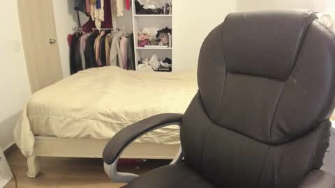 kittywantslove23 online show from January 11, 12:48 am