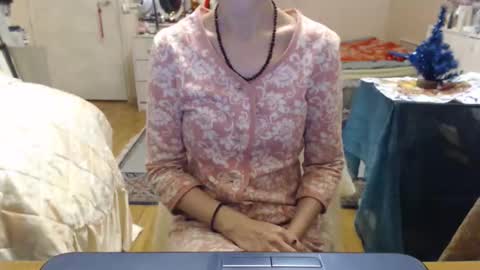 KiuminBerry online show from December 17, 11:36 am