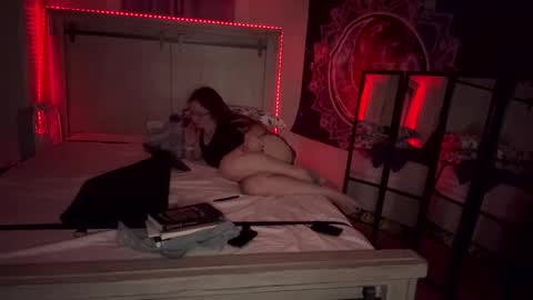 kkrazyy online show from April 11, 1:44 am