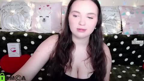 KlaraKiss online show from January 13, 2:00 pm