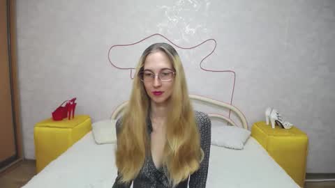 Klary online show from October 2, 9:36 am