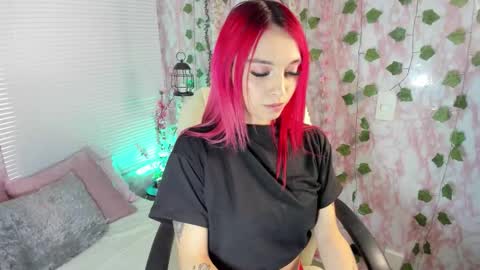 Snapshot of kmila_carson chatting on October 9, 5:44 am kmila online show from October 9, 5:44 am