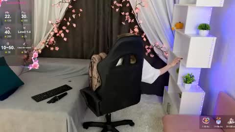 Lilu online show from April 10, 10:27 pm