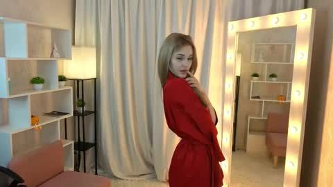 Lilu online show from March 30, 11:15 pm