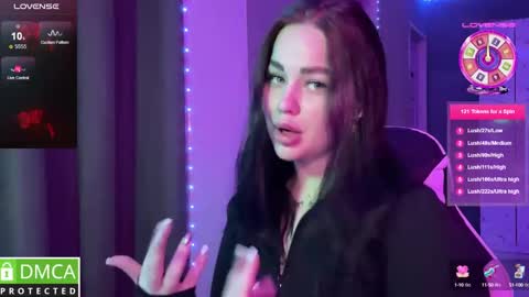 Mia online show from February 22, 11:21 pm