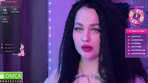 Mia online show from March 8, 9:18 pm