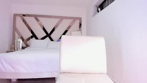 Koral Cuz online show from October 23, 5:52 pm