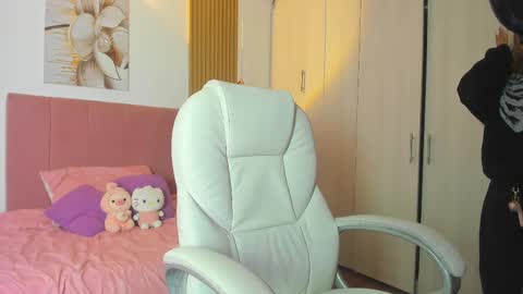 Kora  online show from September 15, 12:57 pm