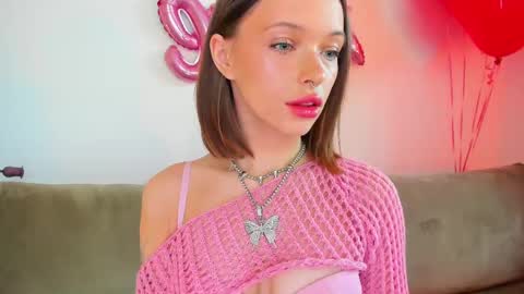 Snapshot of kossie_ chatting on February 14, 12:25 pm kossie_ online show from February 14, 12:25 pm