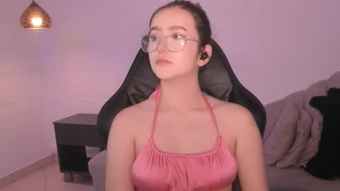 Snapshot of kristal_joi_dl chatting on September 15, 1:30 pm kristal online show from September 15, 1:30 pm