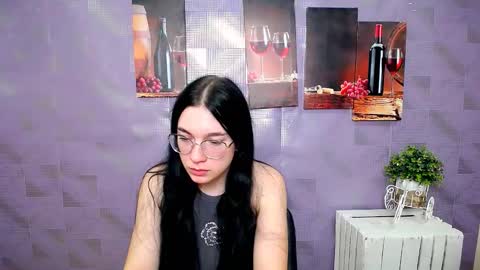 Kristen online show from October 27, 12:44 pm