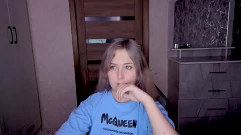 Kristy online show from February 3, 11:51 pm