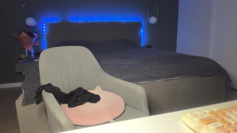 Kristi online show from December 5, 4:56 am