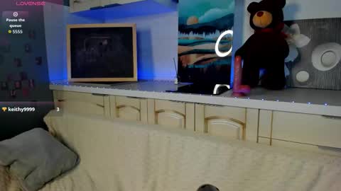 Kruela GTM3Tue Wed Thu Fri Sun 0400 am-1030pm online show from November 16, 12:01 am