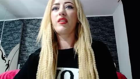 krystal desire online show from October 28, 7:08 pm