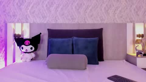 Snapshot of krystal_foxx chatting on October 15, 1:08 am Krystal online show from October 15, 1:08 am