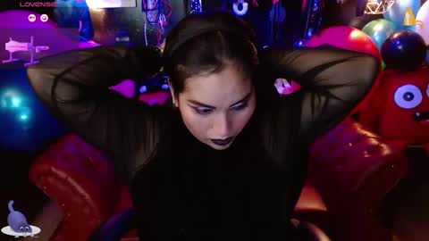 Fetiche Woman online show from September 9, 10:09 pm