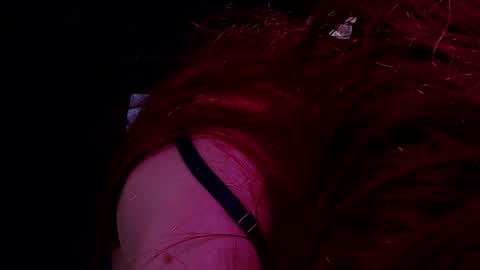 kylie_bloom online show from November 17, 11:27 pm