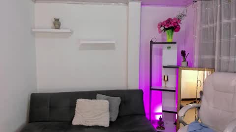 kylie online show from February 4, 2:31 pm