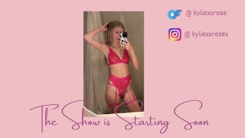 Snapshot of kyliexxrose chatting on October 24, 3:24 am Kylie online show from October 24, 3:24 am