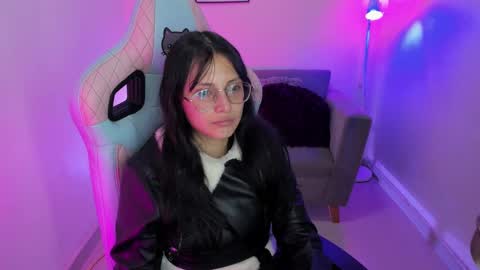 Snapshot of kyomi_chang chatting on December 13, 12:50 pm Kyomi online show from December 13, 12:50 pm