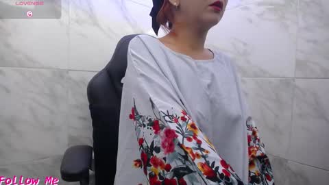 Kyra online show from March 12, 12:30 pm