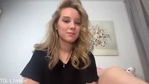 lina online show from March 22, 6:14 pm