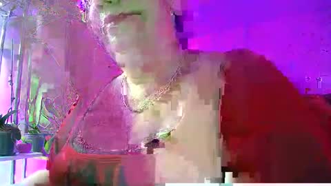 Snapshot of lady_gloria chatting on January 28, 5:32 am Lady Gloria online show from January 28, 5:32 am