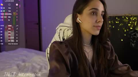 lady_white_snake online show from December 30, 7:11 pm