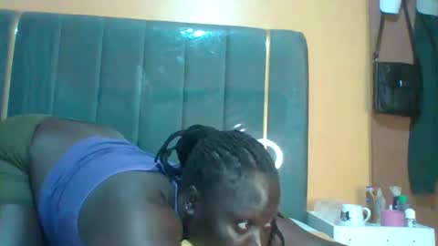 lindah32 online show from February 5, 12:24 am