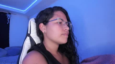 Snapshot of ladybrown_16 chatting on January 13, 5:33 am Lady online show from January 13, 5:33 am