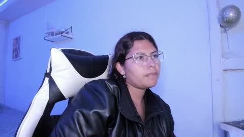 Snapshot of ladybrown_16 chatting on September 11, 2:34 am Lady online show from September 11, 2:34 am